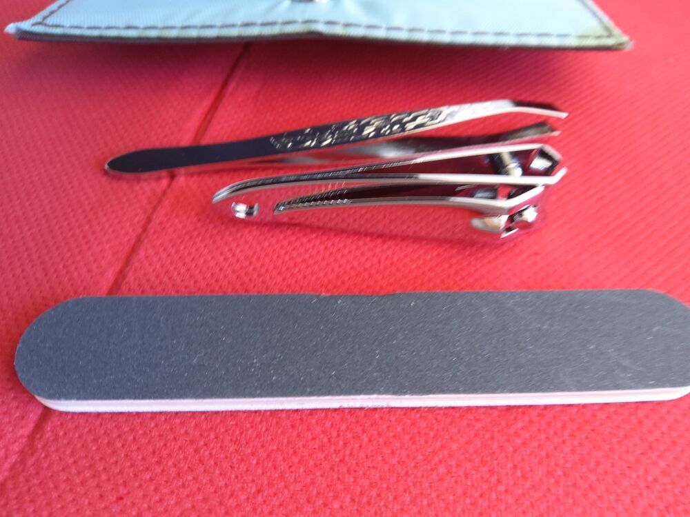 Mini trousse &agrave; ongles Daniel HECHTER Bricolage