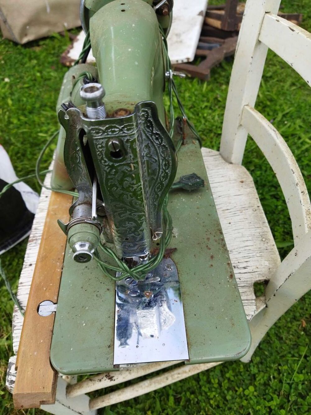machine a coudre ancienne sans le support Bricolage