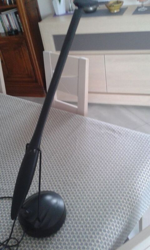 Lampe de bureau noir articul� 16 Cordemais (44)