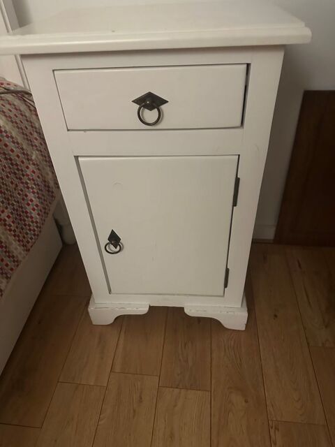 lit blanc fille plein bois 90/190 avec table de chevet 390 Paris 14 (75)