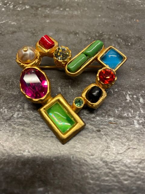 Superbe Broche c?ur dor� multicolore Christian LACROIX 265 Vigneux-sur-Seine (91)