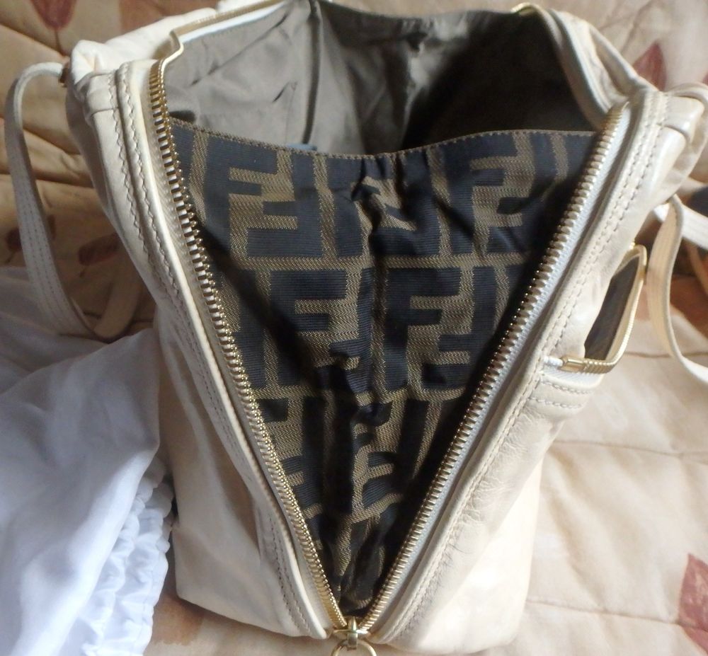 Fendi tr&egrave;s beau sac &agrave; main cuir Maroquinerie