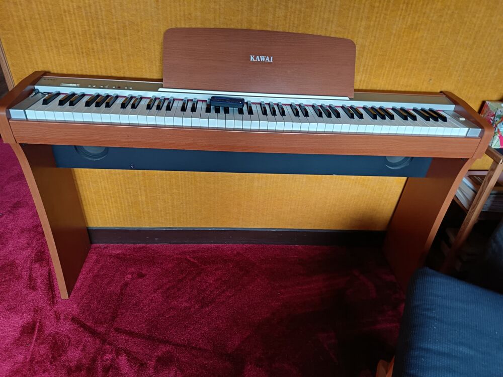 BREST (29200) piano Kawai digital L1 Instruments de musique