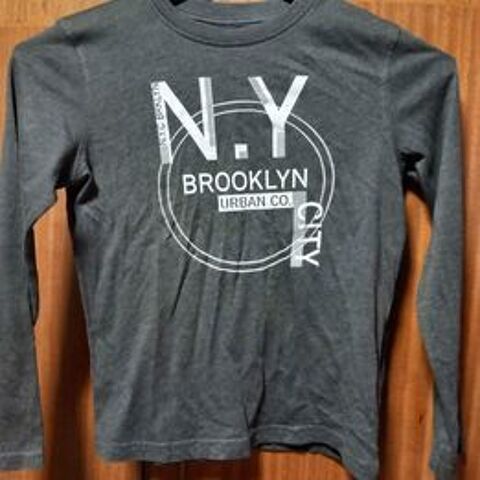 Tee shirt brooklyn 8 ans 1 La Fert-sous-Jouarre (77)