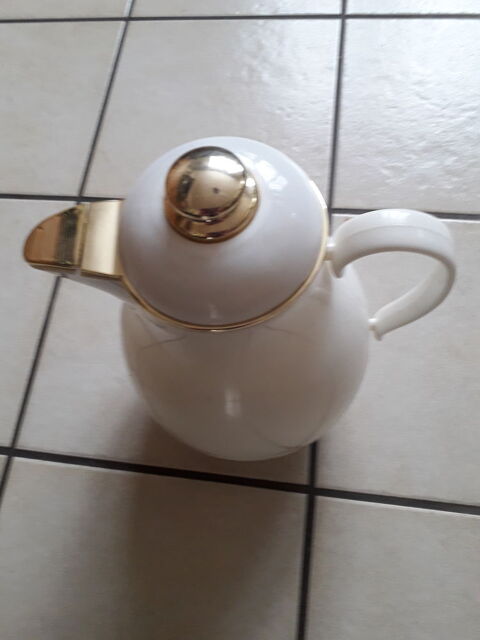 BOUILLOIRE EAU CHAUDE OU EAU FROIDE. 4 Fr�vent (62)