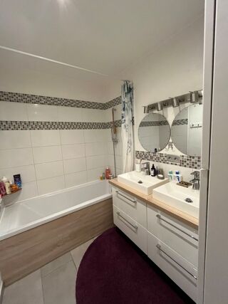  Appartement à vendre 4 pièces 84 m²
