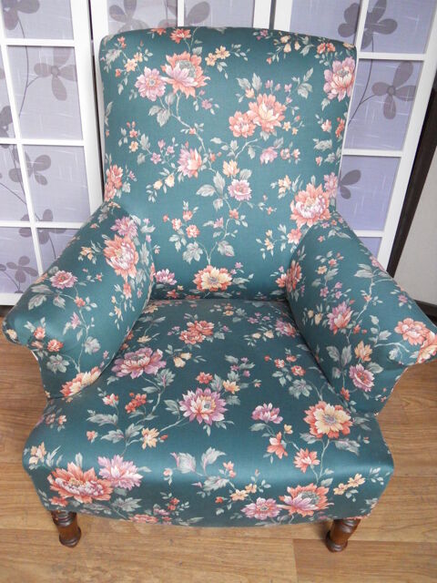 Fauteuil style Napoléon III fleuri 260 Le Creusot (71)