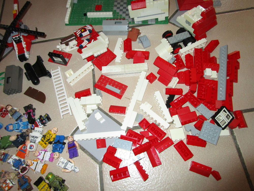 LEGO BRIQUE HELICOPTERE MAISON Jeux / jouets
