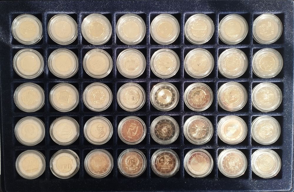Lot 40 pi&egrave;ces de 2 euros comm&eacute;moratives 