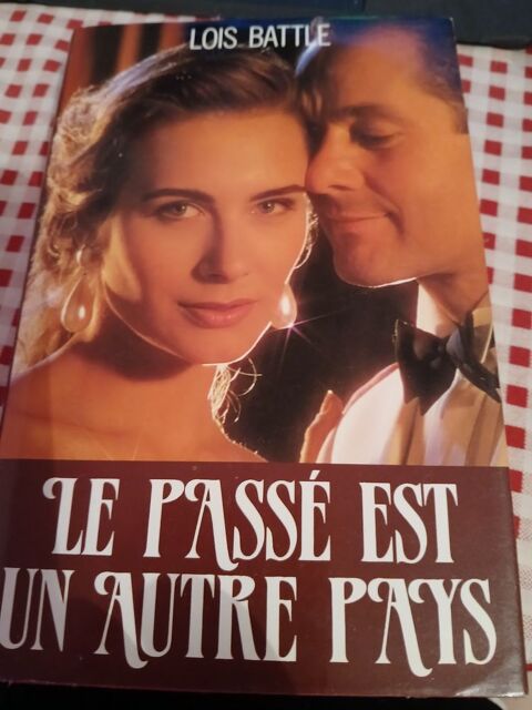 LIVRE LE PASSE EST UN AUTRE PAYS 8 Triel-sur-Seine (78)