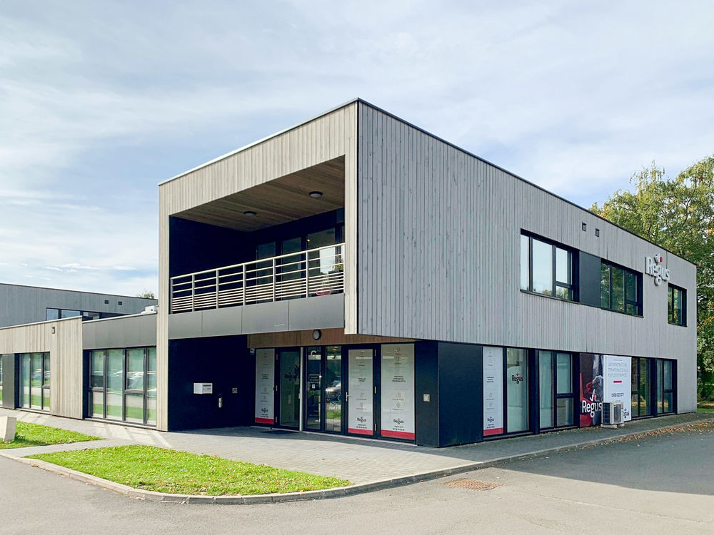   Bureau en espace ouvert entièrement équipé à louer pour vous et votre équipe à MARCQ-EN-BAROEUL, Château Rouge Lille Marcq-en-barœul
