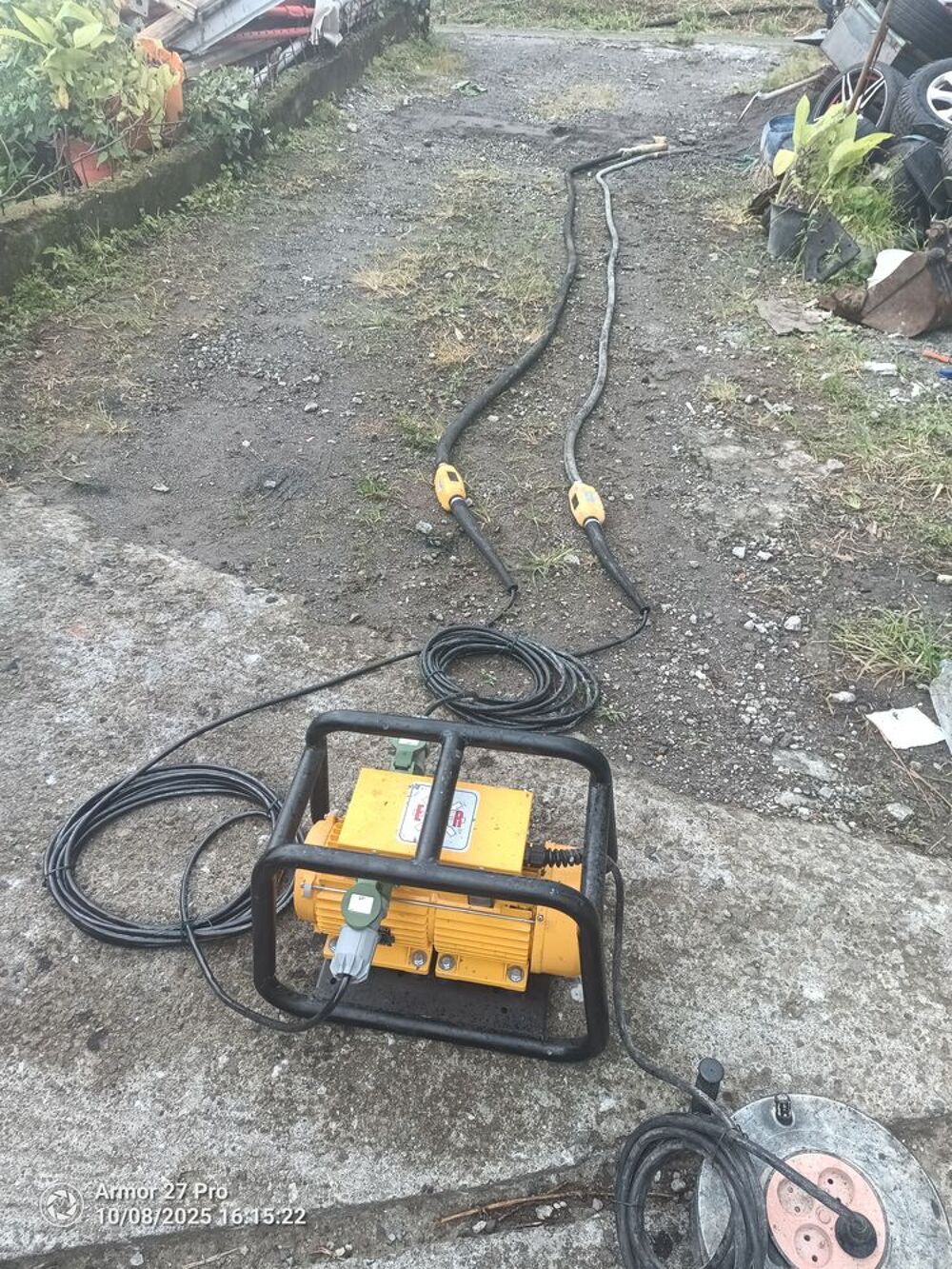 Vibreur b&eacute;ton avec deux aiguilles Bricolage