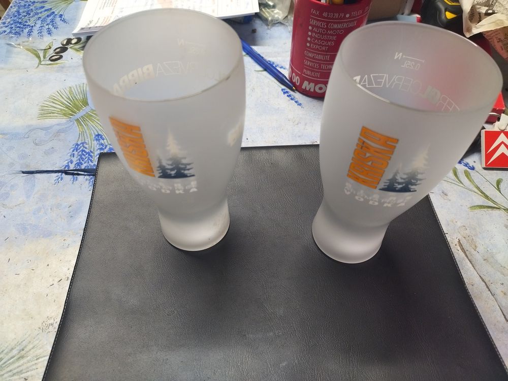 verre a biere de marque alaska 