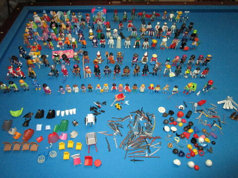 GROS LOT PLAYMOBIL  FIGURINES+ACCESSOIRES 100 Villepinte (93)
