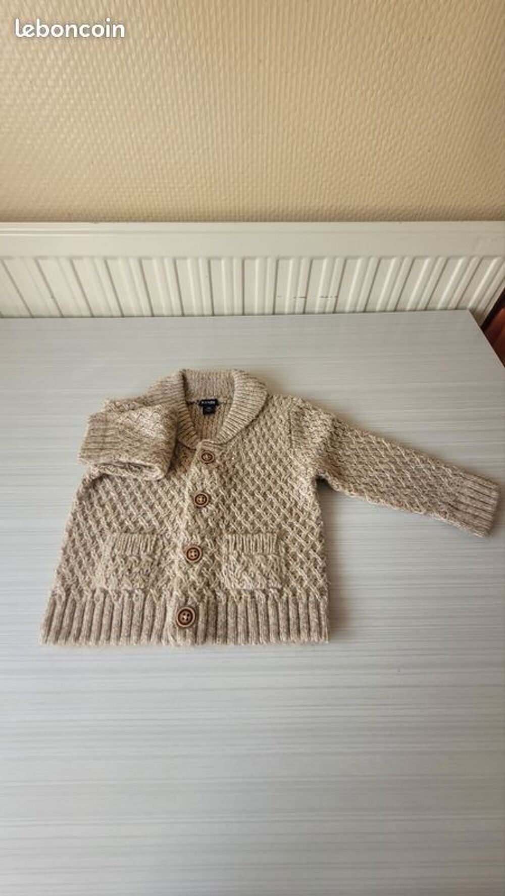 Lot de gilets et vestes ( 6 mois ) Puériculture