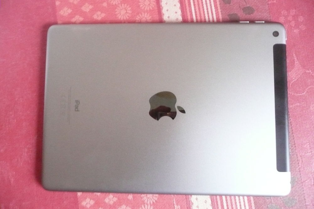 TABLETTE I PAD. Téléphones et tablettes