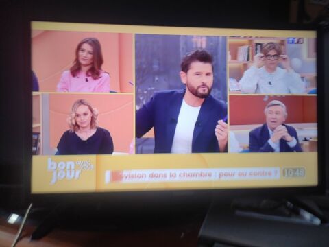 �cran plat led marque Techwood  70 Fouqui�res-l�s-Lens (62)