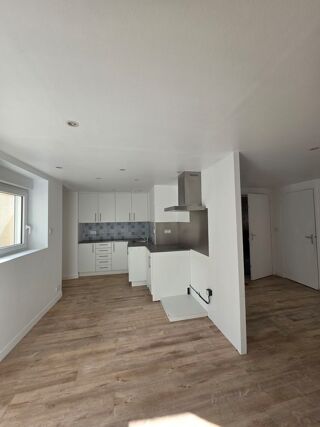  Appartement à louer 3 pièces 60 m²