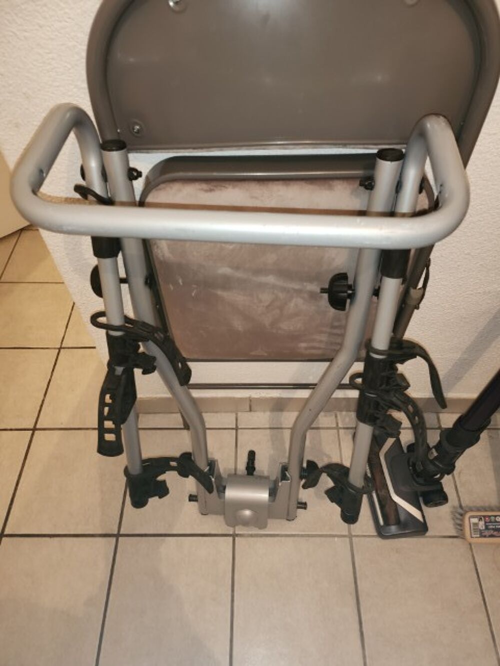 Porte-v&eacute;los pliable m&eacute;tal Vélos