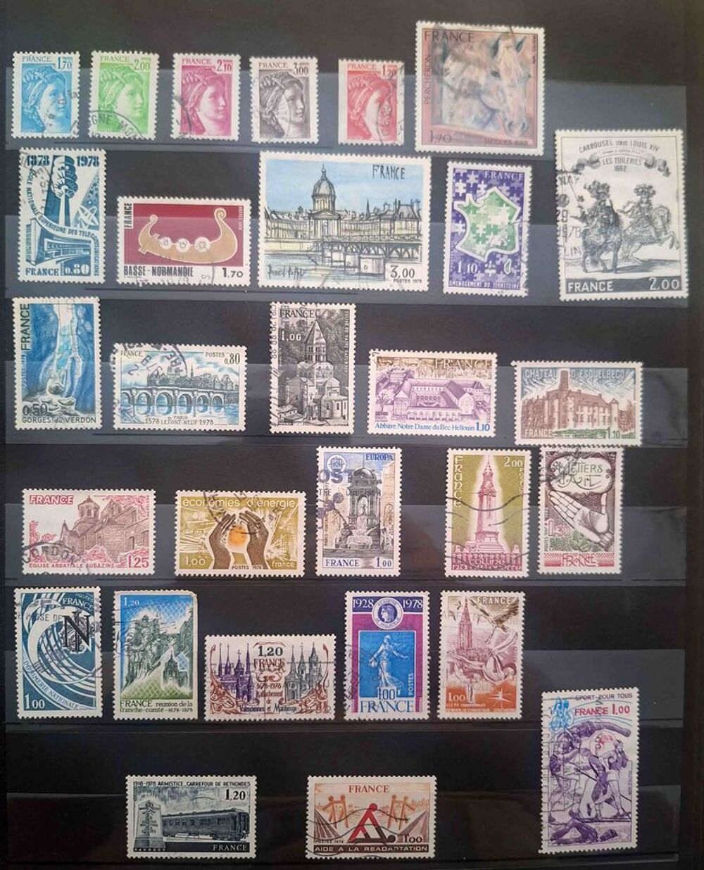 S&eacute;rie de timbres de collection de France E 
