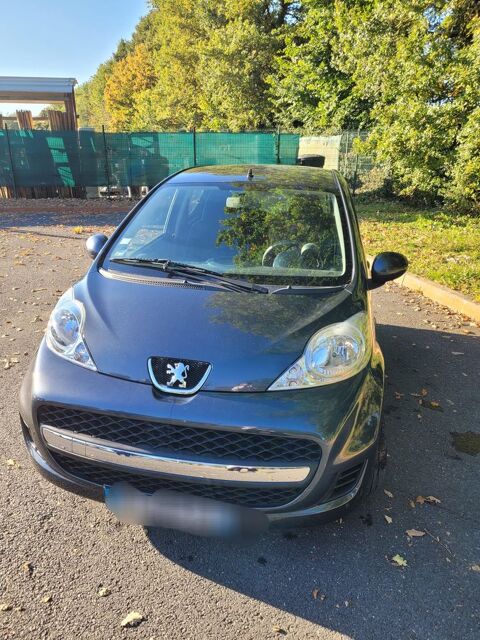 Peugeot 107 1.0e 12V 68ch BLUE LION Black & Silv