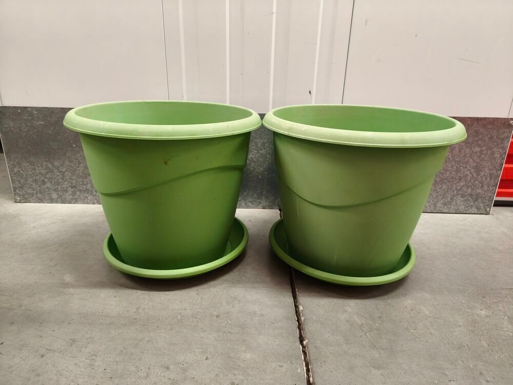 Pot avec soucoupe vert clair diam 35 cm H 35 cm Jardin