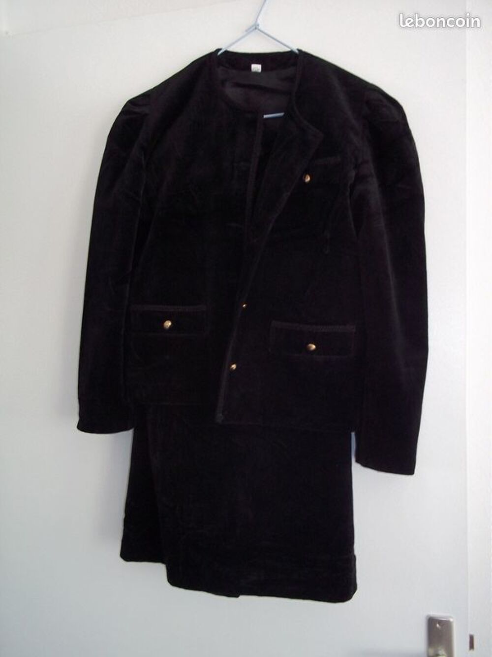 ENSEMBLE VELOURS NOIR Vêtements