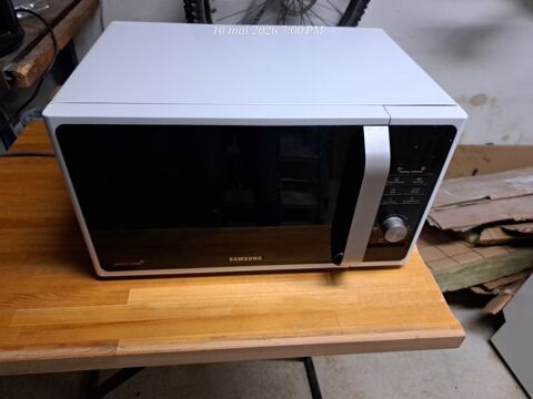 Micro-ondes Samsung noir et blanc Saintry-sur-Seine (91)