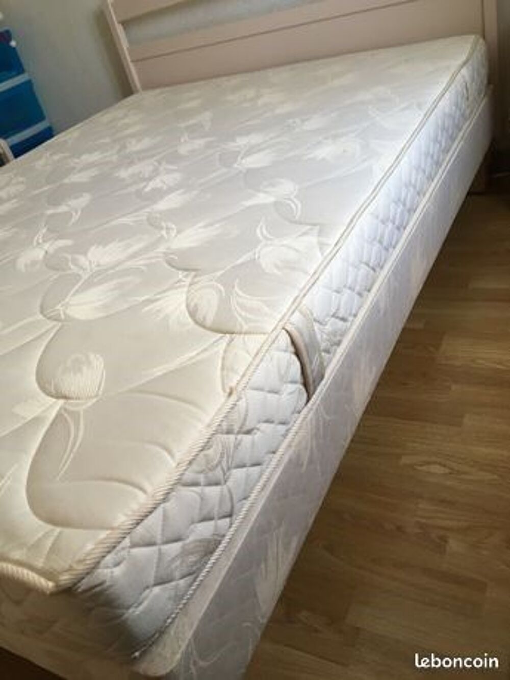  MATELAS Meubles