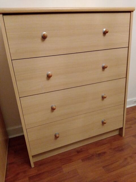 Commode en bois.
4 tiroirs 50 Rueil-Malmaison (92)