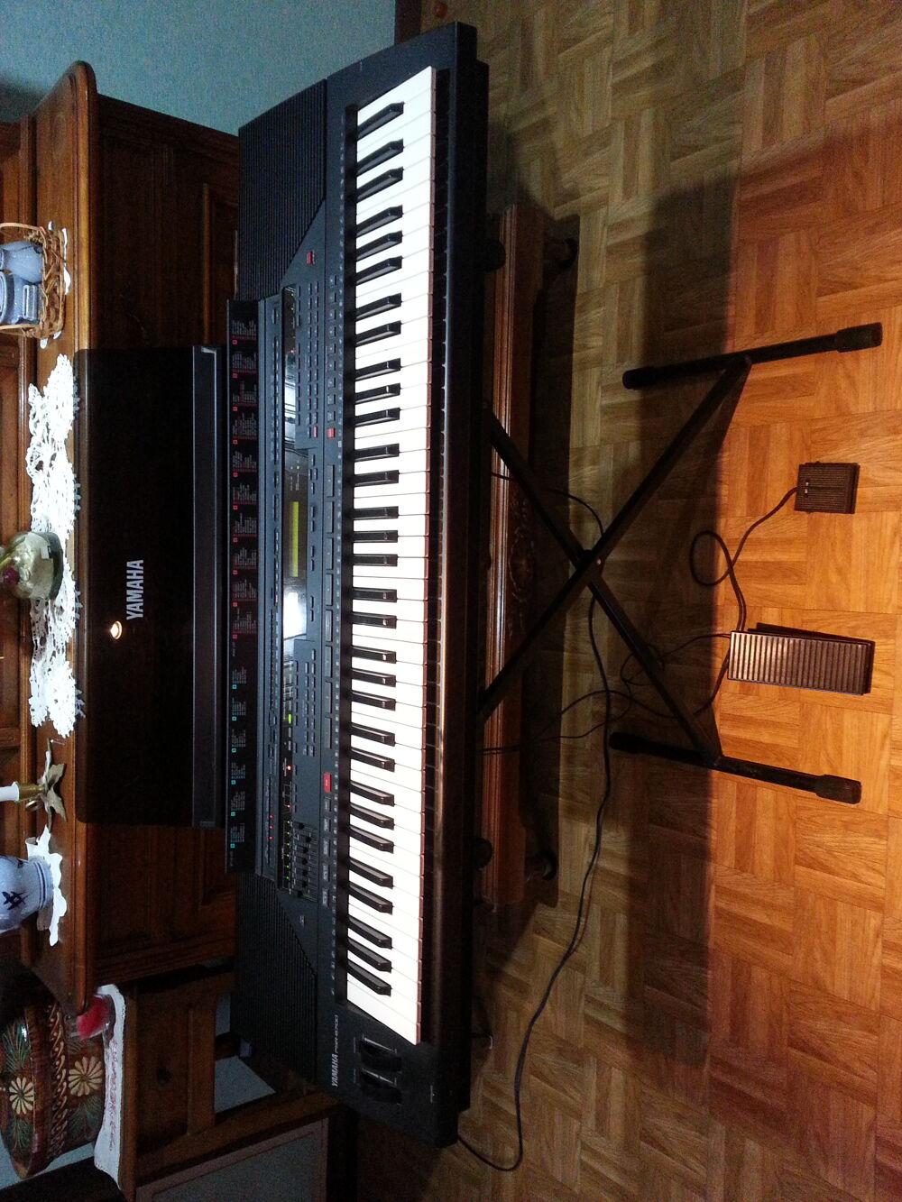 Synth&eacute;tiseur arrangeur YAMAHA PSR 6700 76 touches Instruments de musique