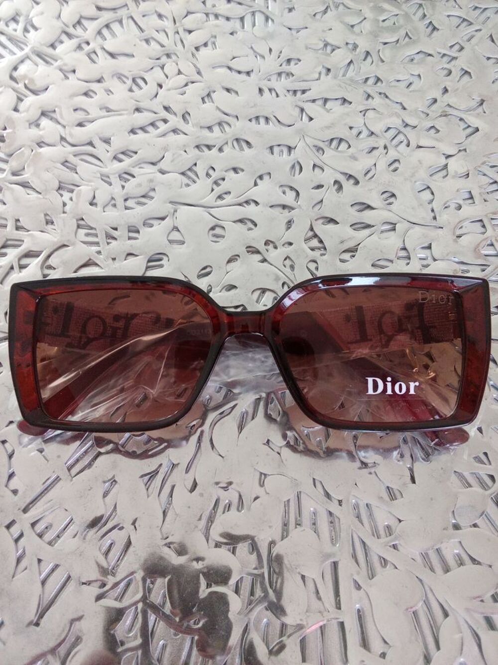 Lunette de soleil "Dior" couleur Marron clair Bijoux et montres
