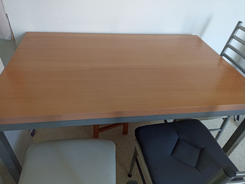 Table a manger Meubles