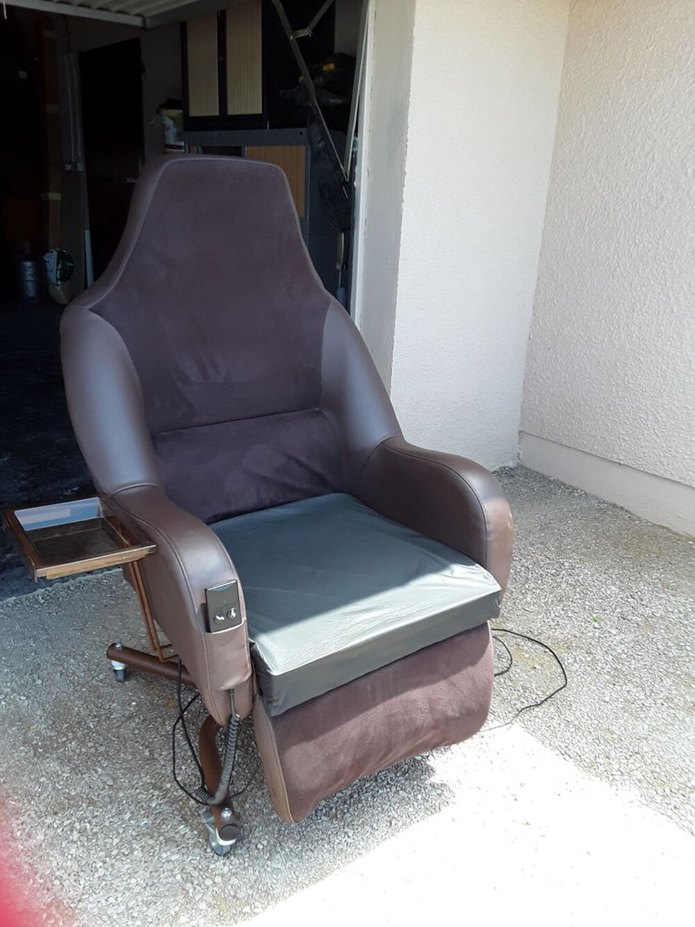 Fauteuil m&eacute;dicalis&eacute; &eacute;lectriques Meubles