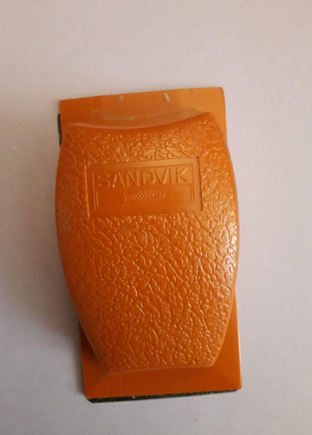 CHERCHE CALE A PONCER SANDVIK
Bricolage