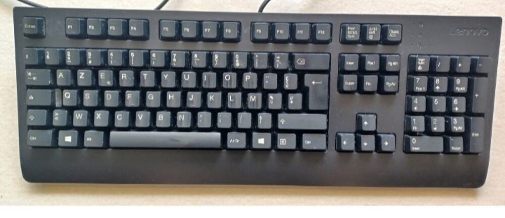 Lenovo Clavier PC AZERTY USB SK-8827 Matériel informatique