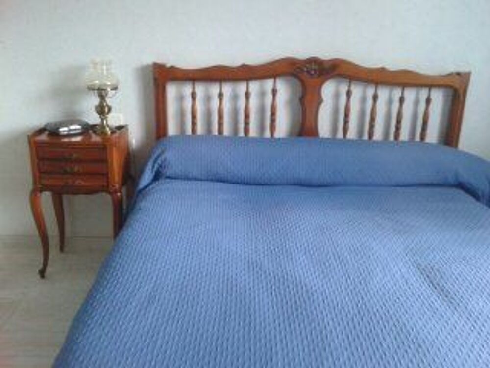 CHAMBRE COMPLETE MERISIER MASSIF STYLE REGENCE Meubles