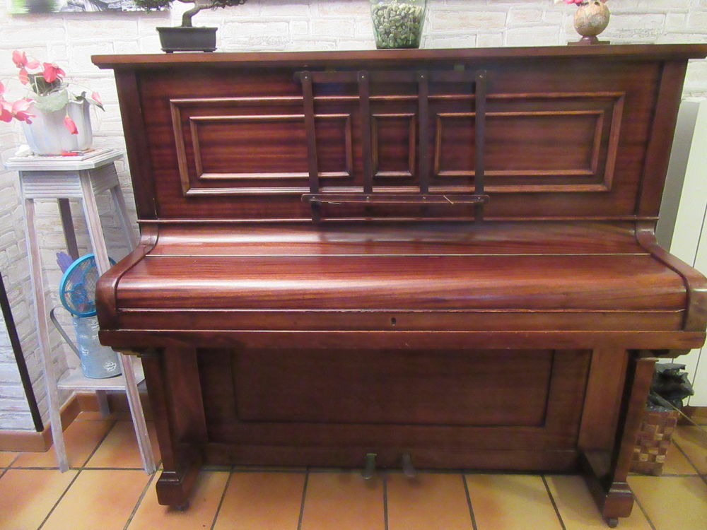 PIANO DROIT Instruments de musique
