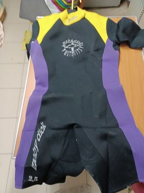 Combinaison de plonge shorty XL 15 Dammarie-les-Lys (77)