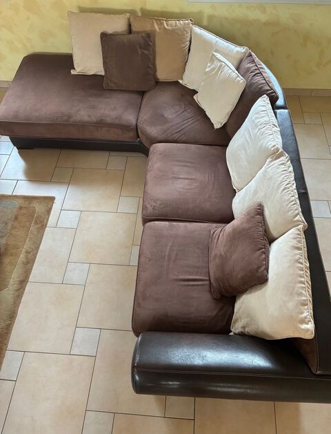 Canap� d'angle 4/5 places TBE 150 Saint-Aubin (91)