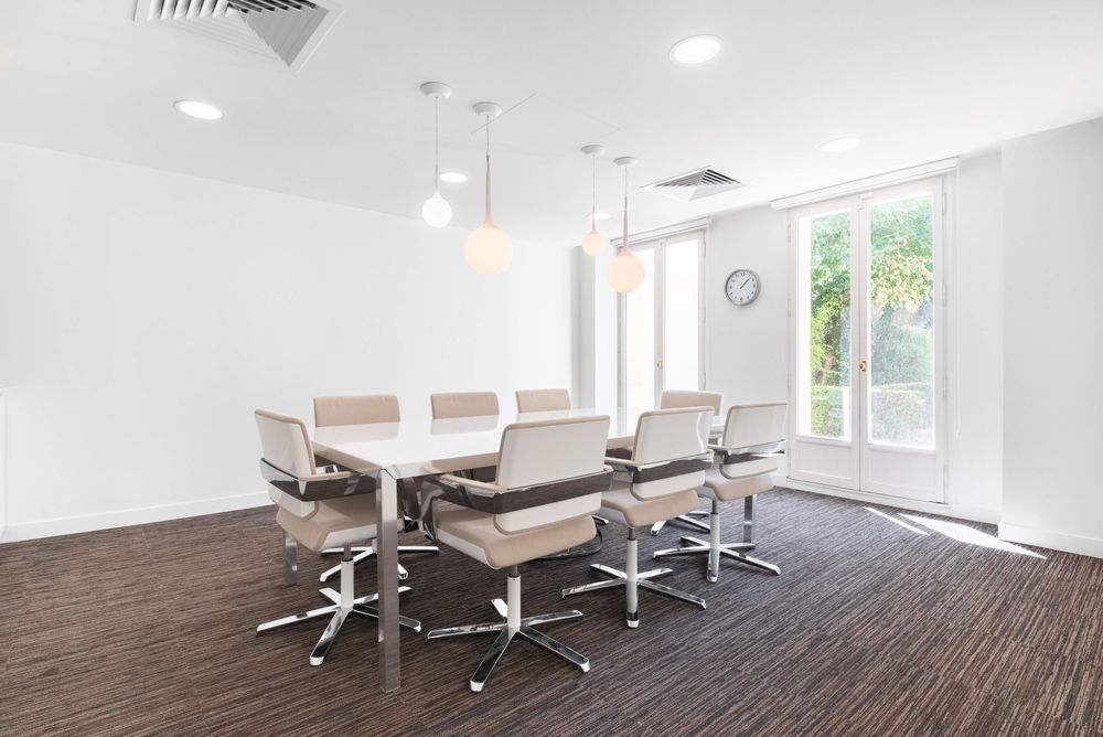   Trouvez un espace de bureau à Paris 72 Faubourg St Honore  pour 1 personne où tout est pris en charge Paris 8