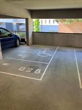  Parking / Garage � louer 3 m�