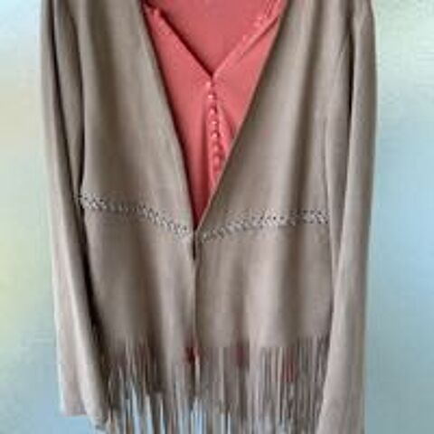 VESTE SPORT BEIGE  �  franges fa�on peau  chamois�e 25 Cannes (06)