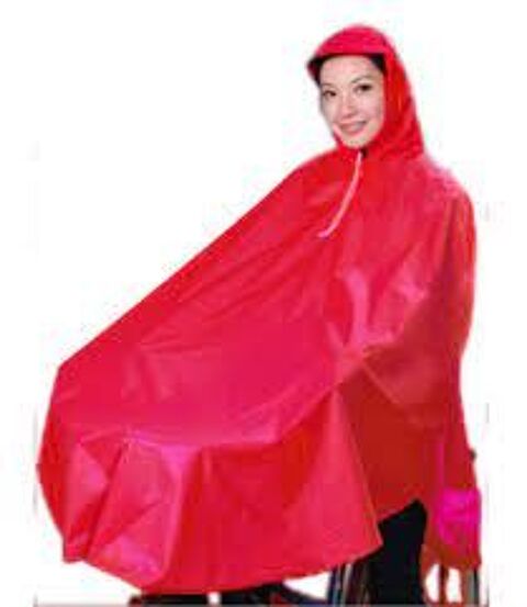  Imperméable à capuche homme/femme
3 Lyon 8 (69)