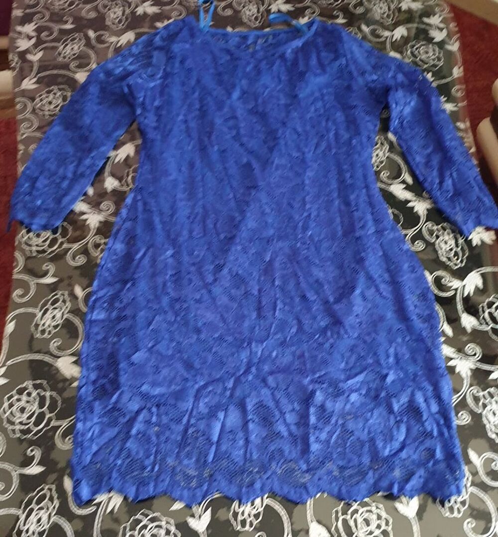 Robe en dentelle Vêtements