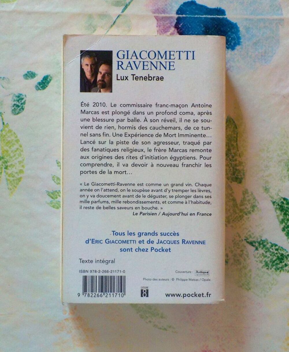 LUX TENEBRAE de GIACOMETTI et RAVENNE Ed. Pocket Livres et BD