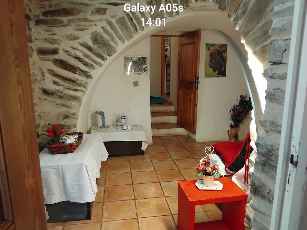 Location Chambre chambres (2). indépendantes chez l'habitat Saint-frézal-de-ventalon