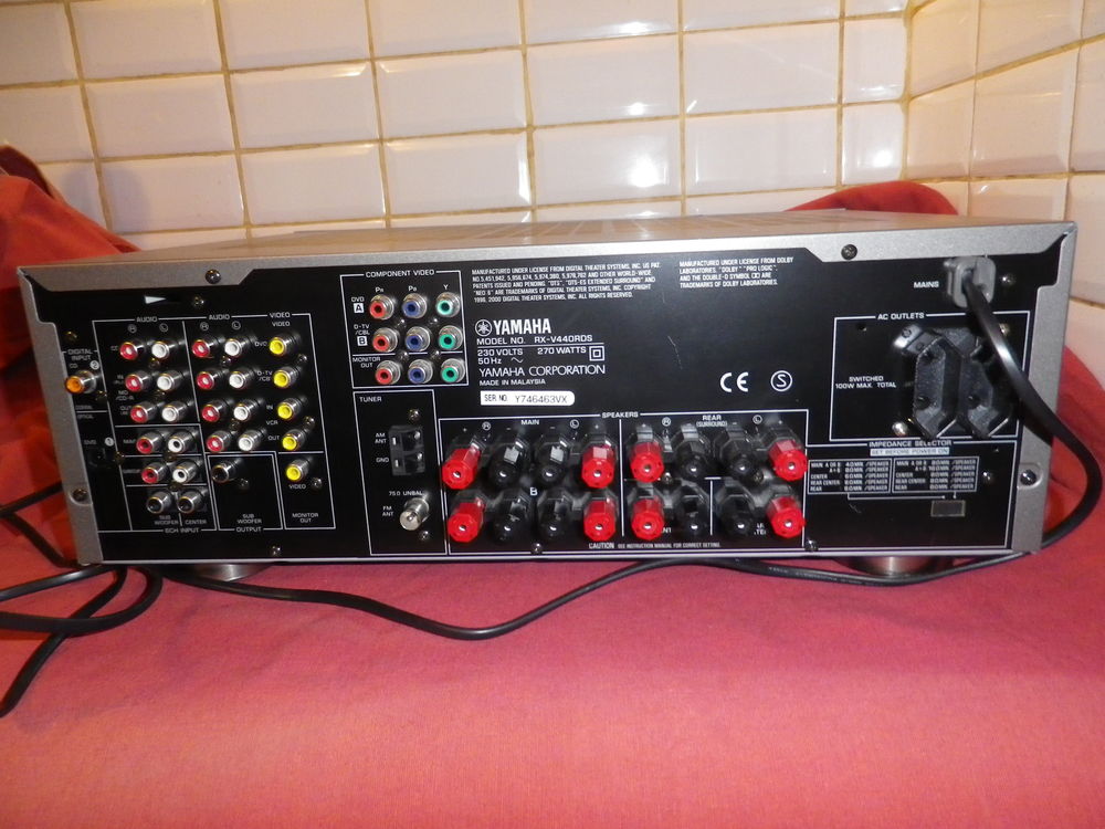 AMPLI AUDIO VIDEO / HOME CINEMA 6.1 / YAMAHA V440 RDS / 6 X Audio et hifi