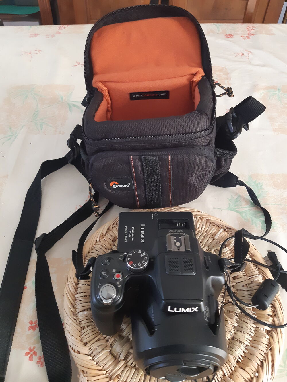 Appareil photo PANASONIC Lumix DC-FZ200 Photos/Video/TV