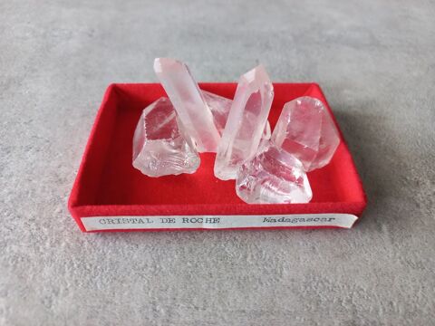 Collection de 25 min�raux avec pr�sentoirs Meylan (38)